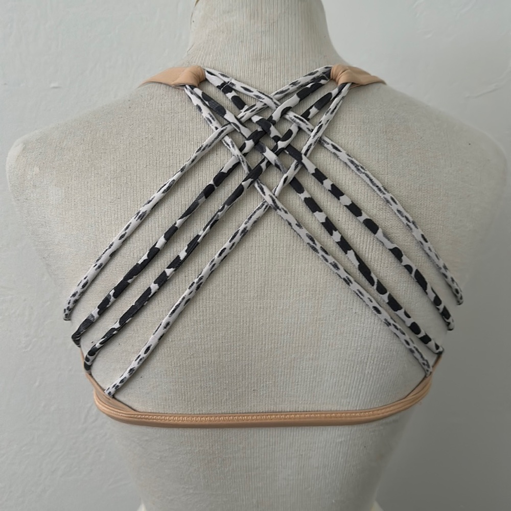 Peach low impact lululemon sport bra.